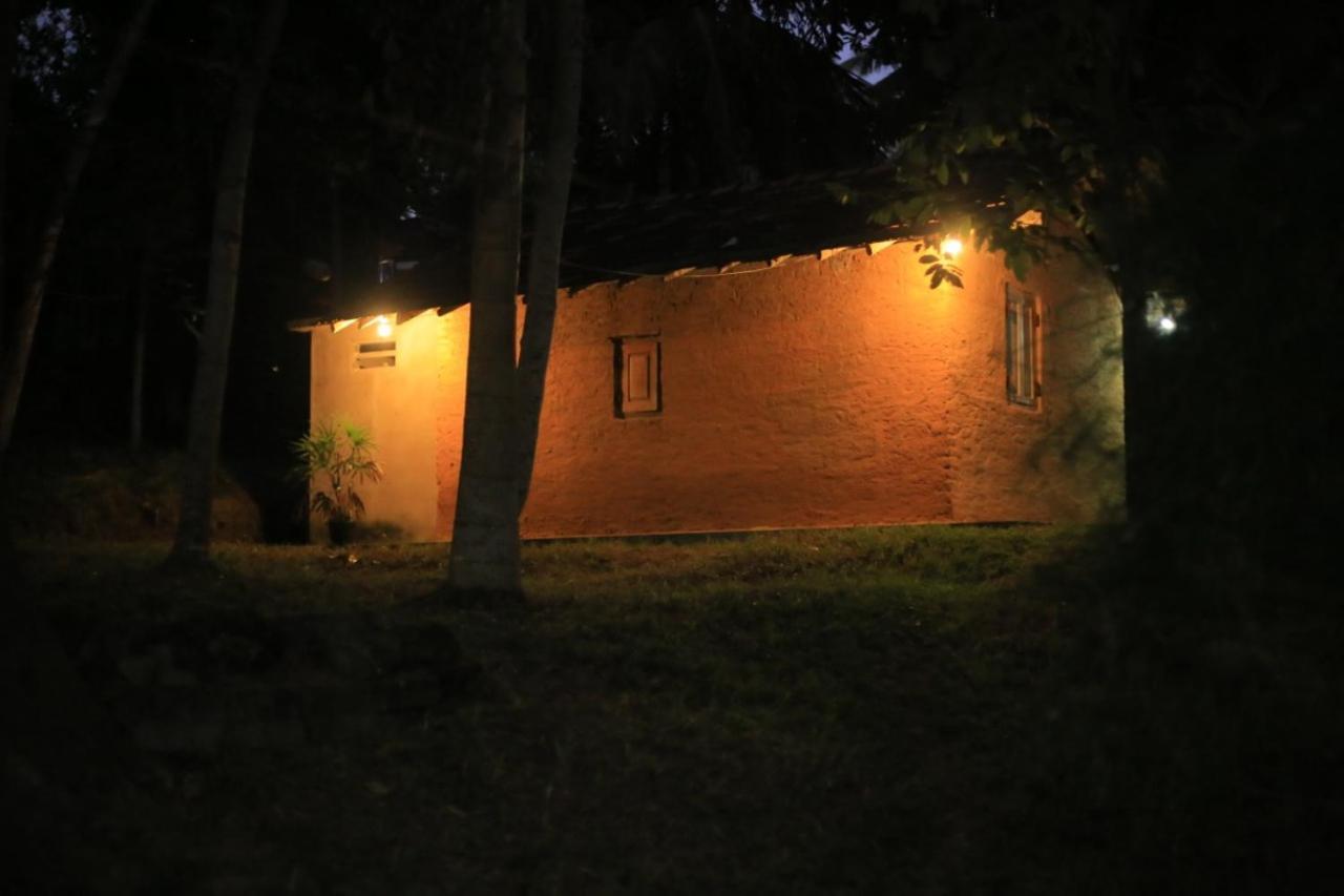 Hidden Well Hiriketiya Hostel Dickwella Exterior photo