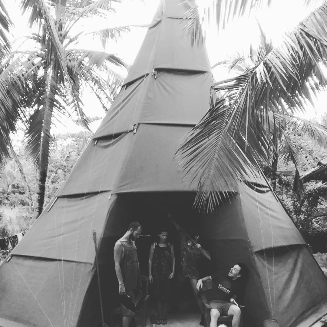 Hidden Well Hiriketiya Hostel Dickwella Exterior photo